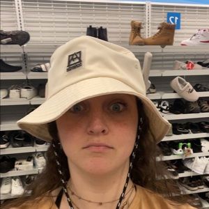 Meet your Posher, Cheyanne